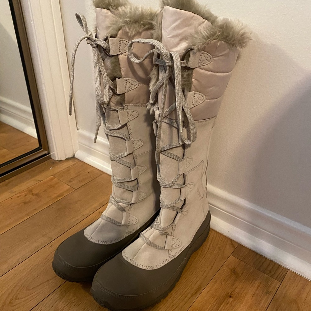 New North Face Beige Winter Boots